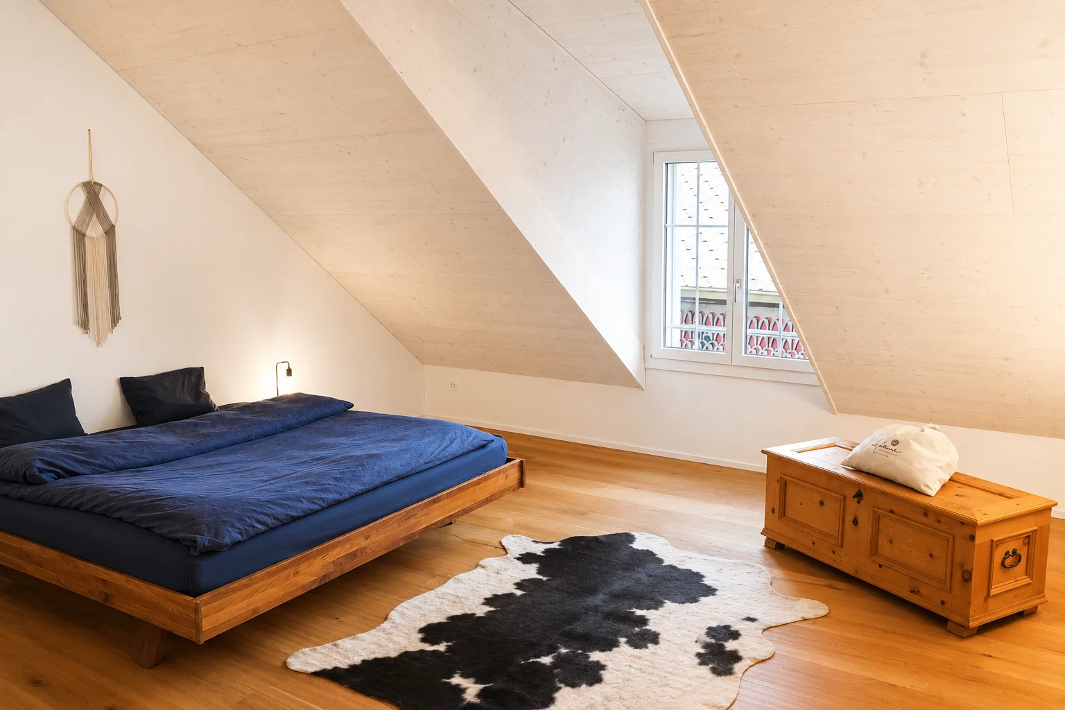 Befristet, möbliert: Grosszügige 5.5-Zimmer-Maisonettewohnung in Unterengstringen