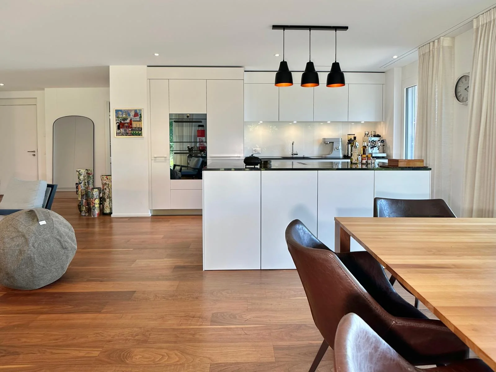 Befristet, möbliert: Moderne 3.5-Zi.-Wohnung mit Seesicht in Rüschlikon