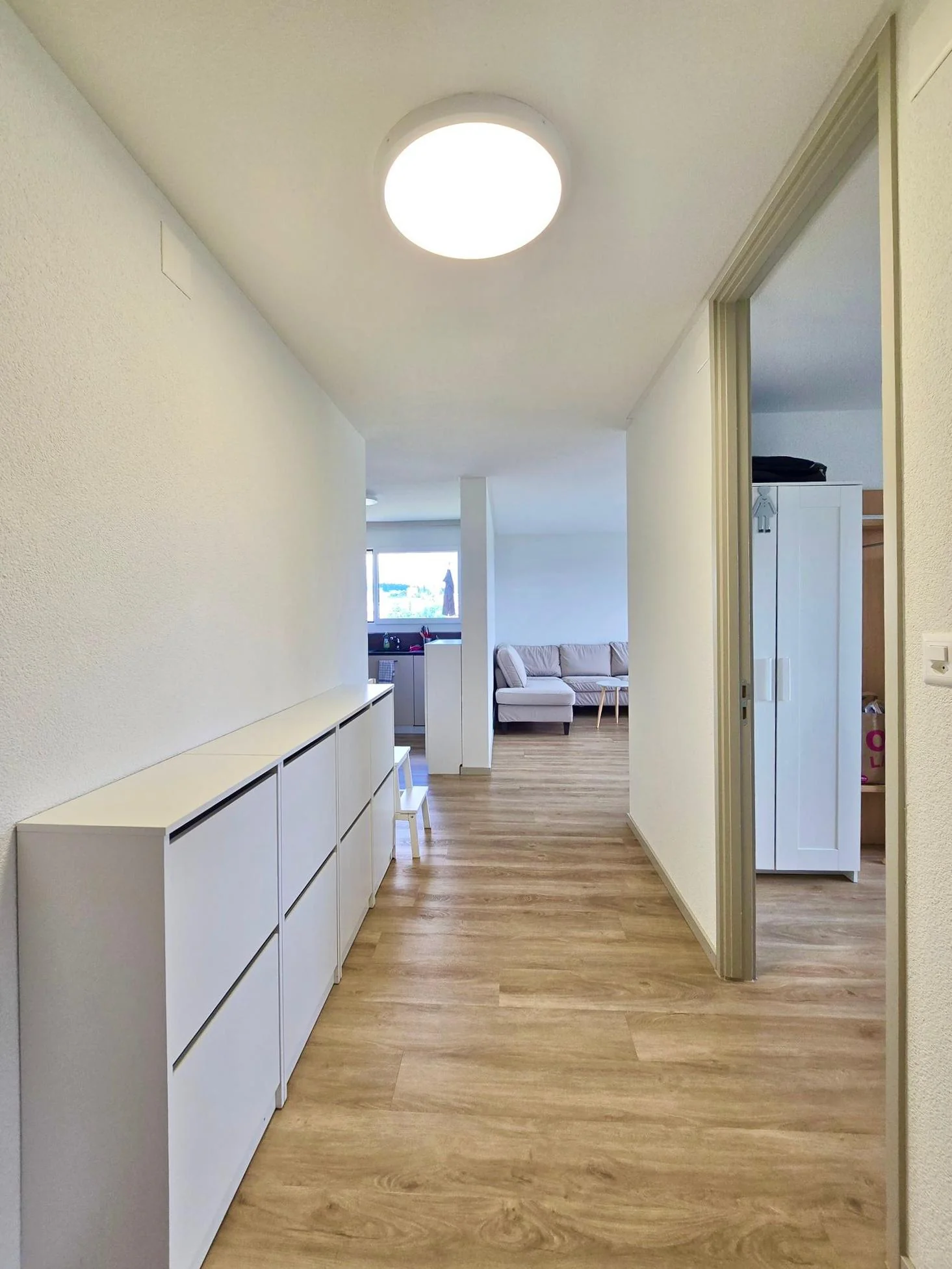 Befristet, möbliert: 3-Zimmerwohnung nahe Limmat im 13. Stockwerk