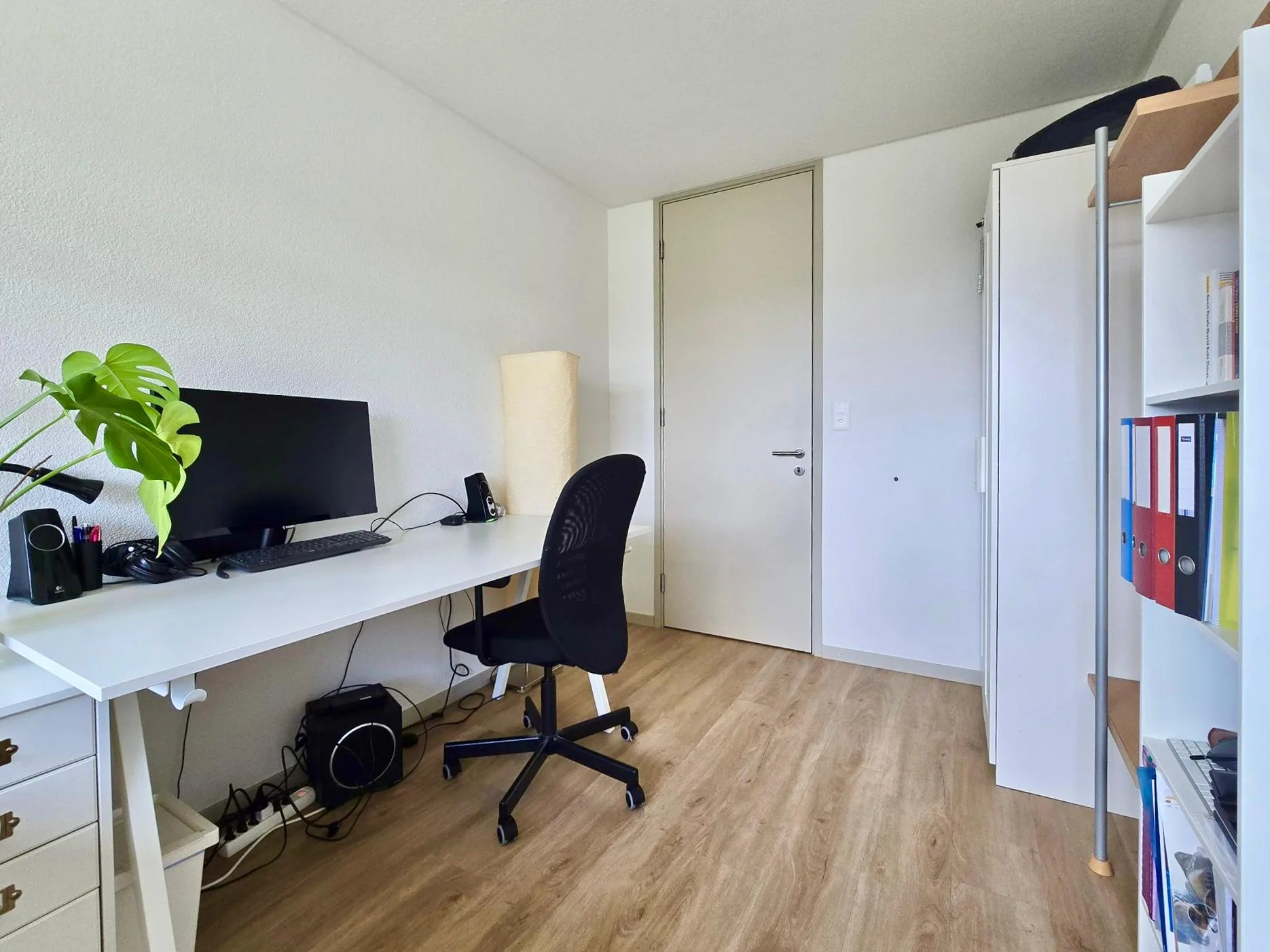 Befristet, möbliert: 3-Zimmerwohnung nahe Limmat im 13. Stockwerk