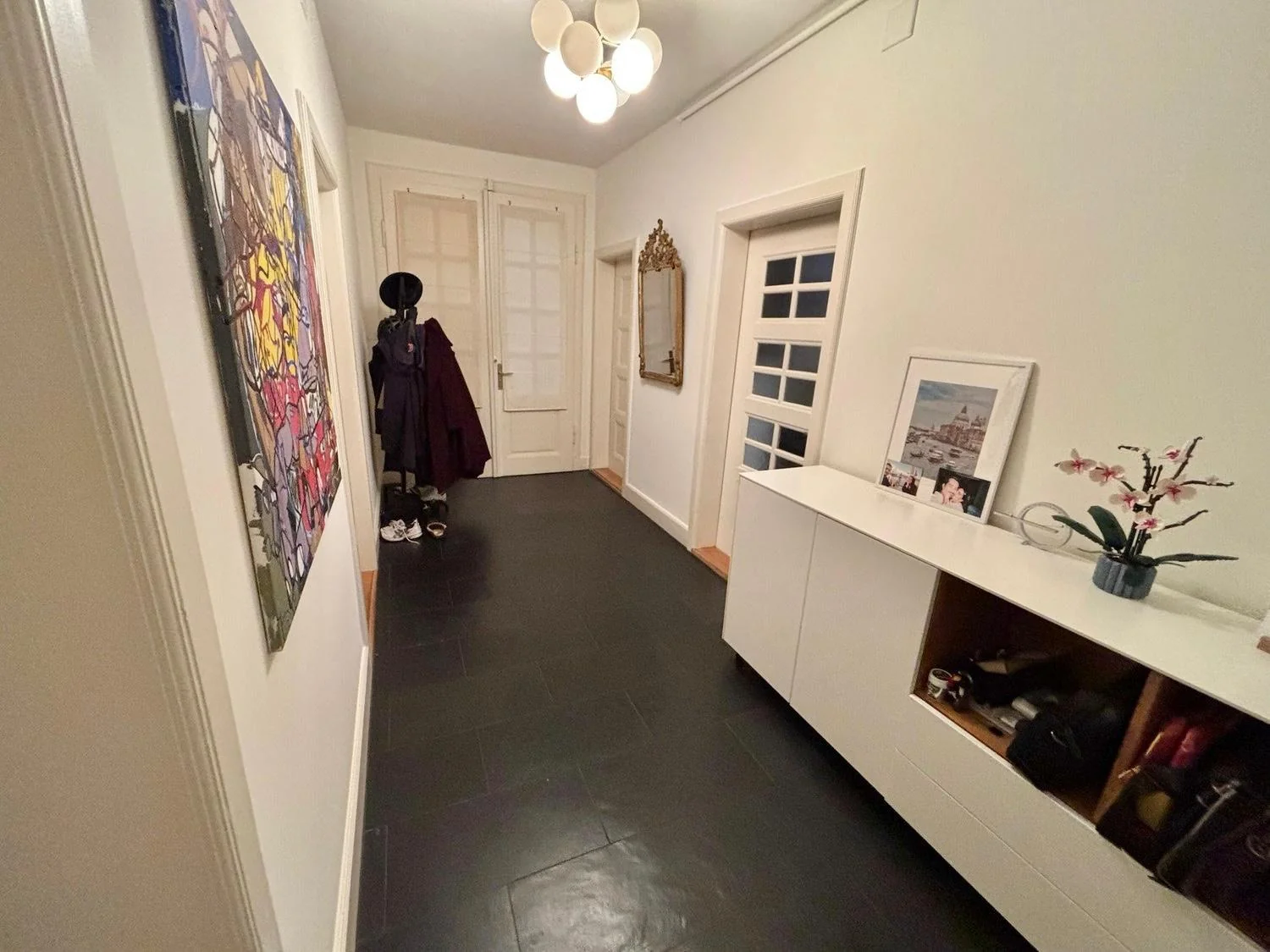 Wohnen, wo Zürich am schönsten ist – möblierte 3-Zimmer-Altbauwohnung beim Bellevue