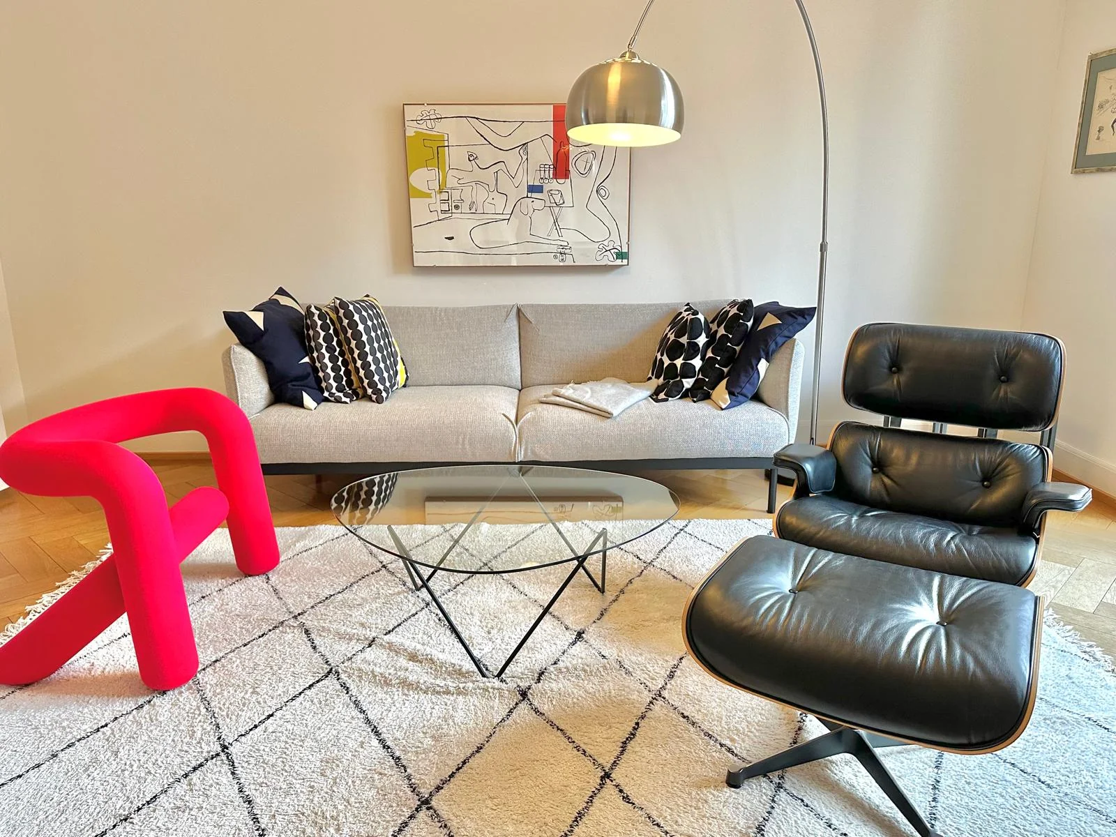 Wohnen, wo Zürich am schönsten ist – möblierte 3-Zimmer-Altbauwohnung beim Bellevue