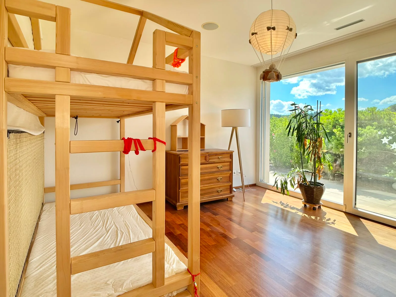 Voll möbliert: 4.5-Zimmer-Wohnung, 170 m², Stallikon