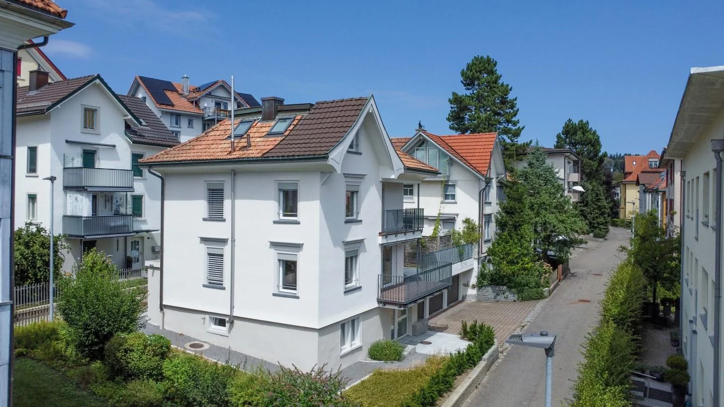 Mitten in Rotmonten - Einfamilienhaus mit Terrasse